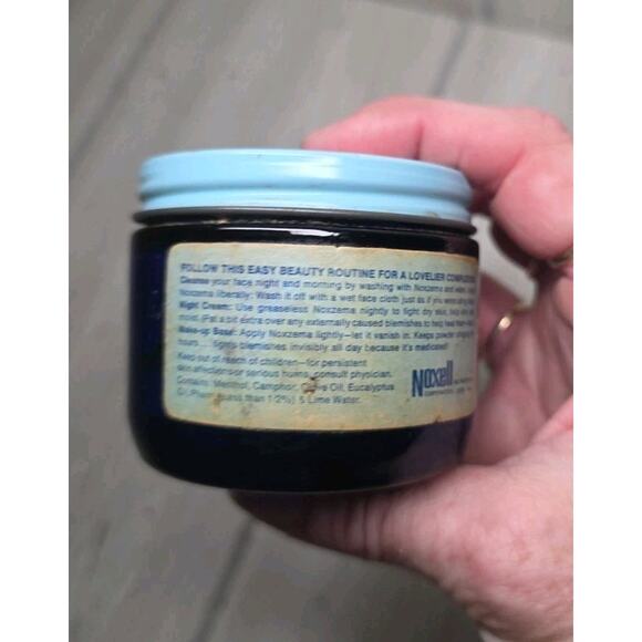 Vintage Noxzema Cobalt Blue Glass Jar W/Lid Labels Noxzema Bottom USA - Picture 9 of 10